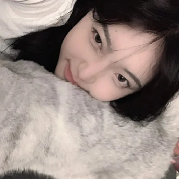 迷雾中的她